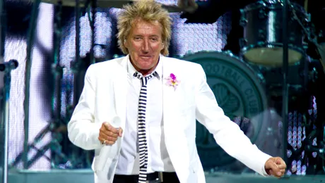 Rod Stewart e bun de plată! O fotografă îi cere 2,5 milioane de dolari