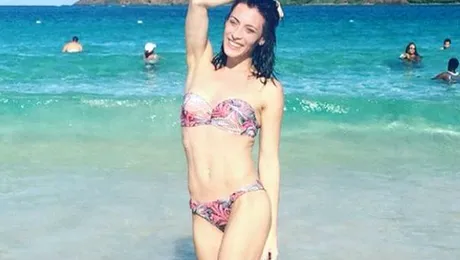 Cătălina Ponor a renunţat la haine şi a făcut STRIPTEASE- VIDEO INCENDIAR