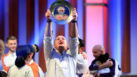 Gianny Bănuţă este câştigătorul celui de-al treilea sezon „Chefi la cuţite”