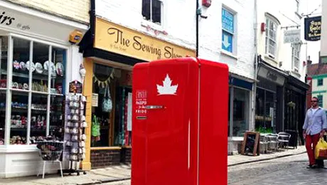 Frigiderul de bere la care au acces doar canadienii