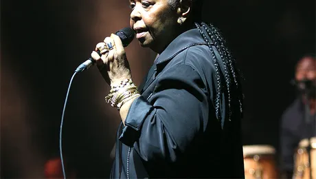 Cesaria Evora revine la Bucuresti, pentru concertul cu numarul 5!