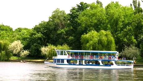 Oprescu le cumpara bucurestenilor un vaporas, ca sa uite de criza