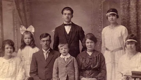 RECORD: Unde locuiește cea mai longevivă familie din lume