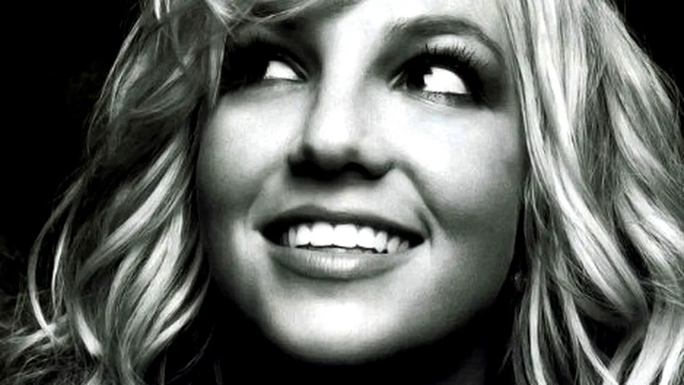 Britney Spears s-a logodit de Craciun
