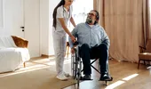 (P) De ce apar durerile de călcâi și cum te ajută saboții medicali potriviți