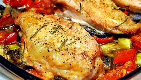 REȚETE DE PUI LA CUPTOR: 12 rețete pentru pui la cuptor cu legume