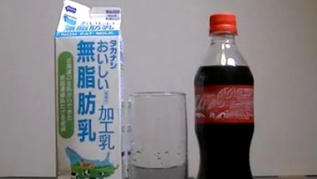 Ce se întâmplă dacă pui lapte în cola (Poze)