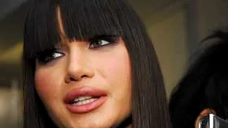 Elena Basescu uita discursurile invatate pe de rost! (VIDEO)