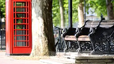 Linie telefonica SUA-Iran, intr-un parc din New York