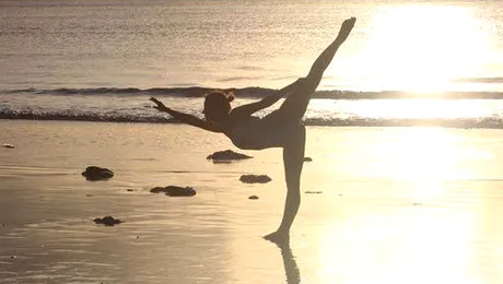 Andreea Popescu ne arată cum se mișcă ea pe ritmurile piesei „Tranquila” (Video)