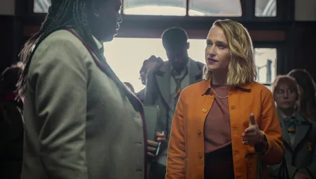 Interviu: Jemima Kirke, despre rolul din „Sex Education”: Este un personaj antagonic, cu o percepție imperfectă despre feminism