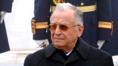 Ion Iliescu a fost agresat din nou