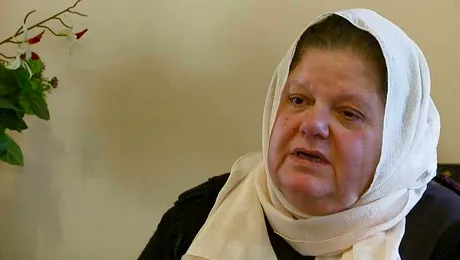 O femeie a fost amendată pentru că a ajutat un cuplu de bătrâni