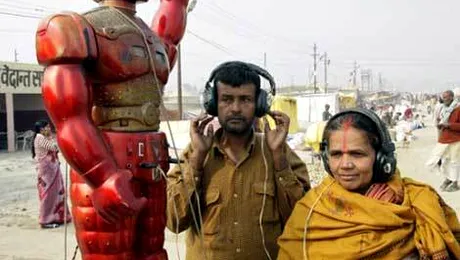 Indienii află horoscopul direct din stradă, de la roboții-astrologi