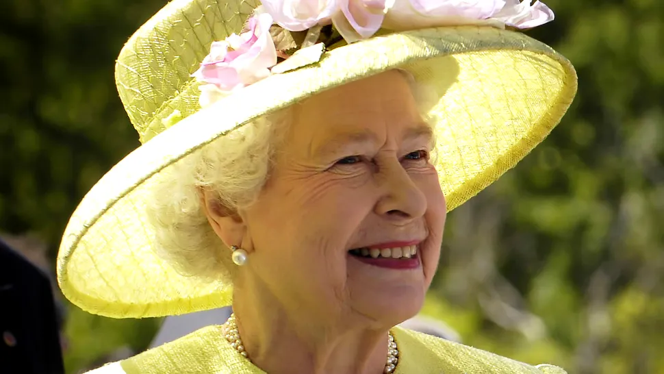 Regina Elisabeta II a Regatului Unit isi vinde masina (Poze)