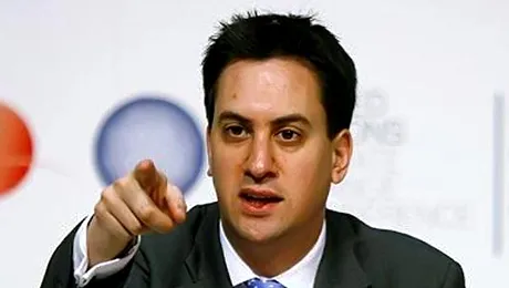 Bancherii ar trebui sa plateasca pentru declansarea crizei