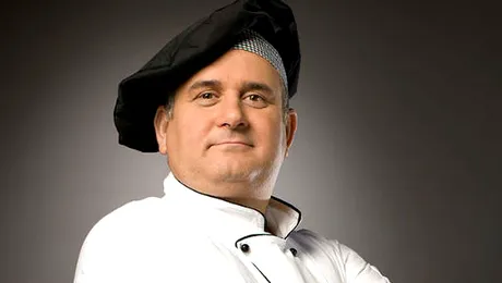 Horia Vârlan recomandă balotina de pui cu roşii confiate, măsline verzi şi fistic (VIDEO)