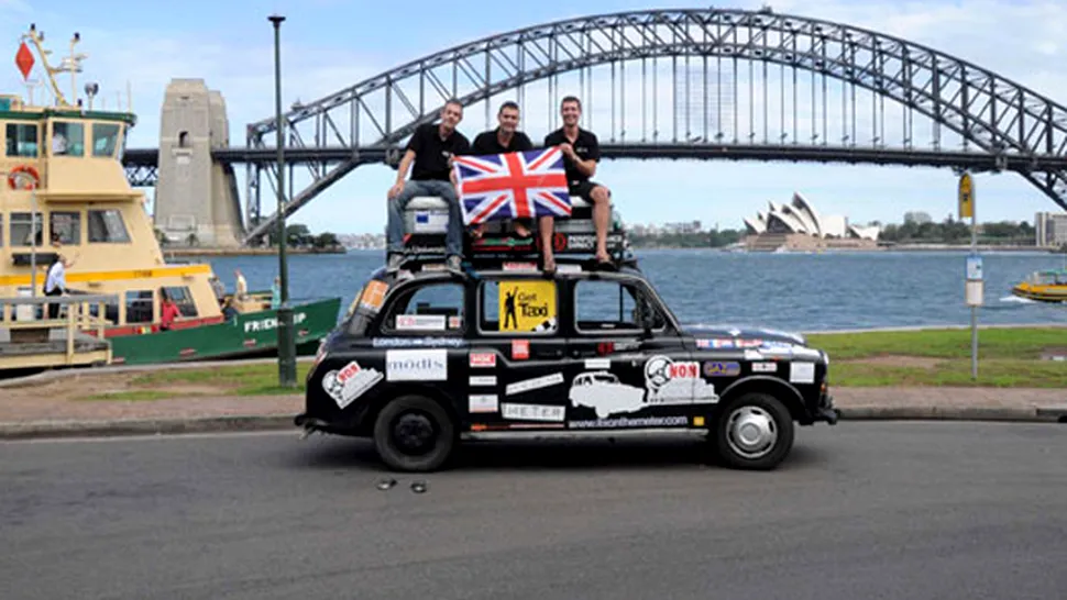 Trei britanici au făcut turul lumii într-un taxi