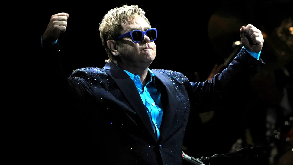 Elton John a salvat-o pe Lady Gaga!