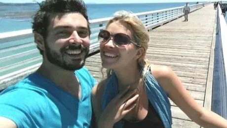 Soţia lui Marius Moga şi fiica lor, în straie de sărbătoare!