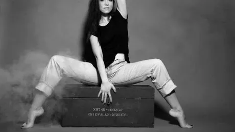 Sobră la televiziunea Patriarhiei Române, îndrăzneaţă în pictoriale!