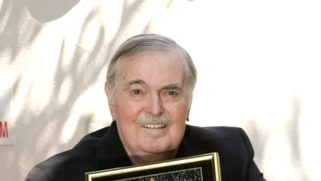 De 12 ani, un personaj emblematic din „Star Trek” se odihnește printre stele, la propriu