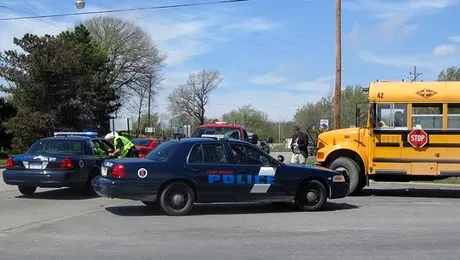 BIZAR: Două autovehicule fără șoferi s-au ciocnit, în SUA