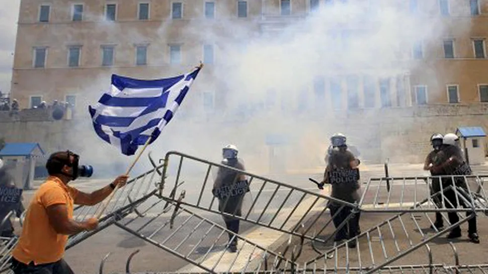 Grecia: 99 de raniti in urma protestelor. Violentele continua