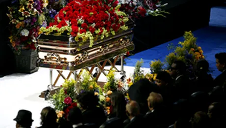 Michael Jackson, omagiu cu cantec si emotii colosale! (poze)