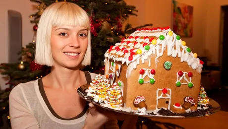 Diana Dumitrescu a pregătit pentru soţul ei o căsuţă de turtă dulce