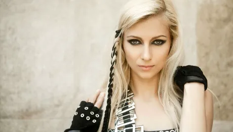 Lora: “M-am măritat pentru că aveam nevoie de buletin de Bucureşti”