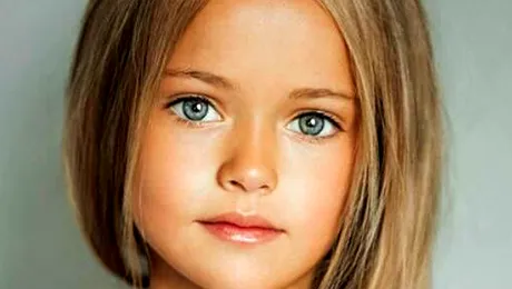 E considerată cea mai frumoasă fetiţă din lume! Model la numai 9 ani