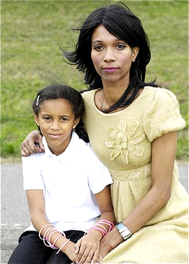Shannel Johnson si fiica ei de 8 ani