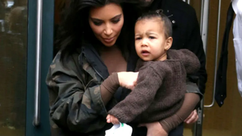 Kim Kardashian şi fiica sa, implicate într-un accident rutier
