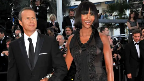 Naomi Campbell locuieşte într-o navă spaţială