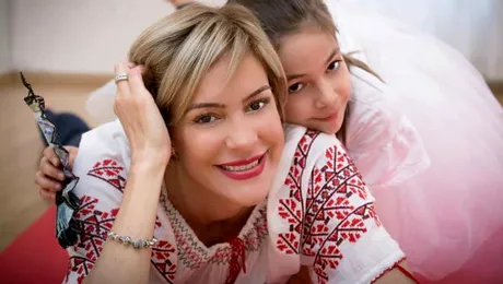 Roxana Ciuhulescu, despre reacţia fiicei ei la aflarea veştii că va avea un frăţior: ”Ţipetele ei, plânsul şi tremuratul au fost greu de acceptat…”