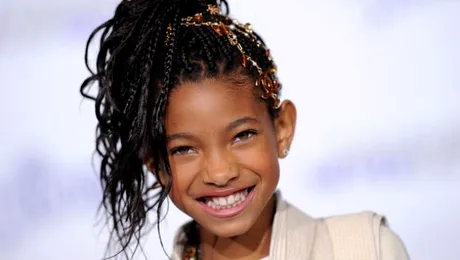 Willow Smith adoarme la întâlnirile de afaceri