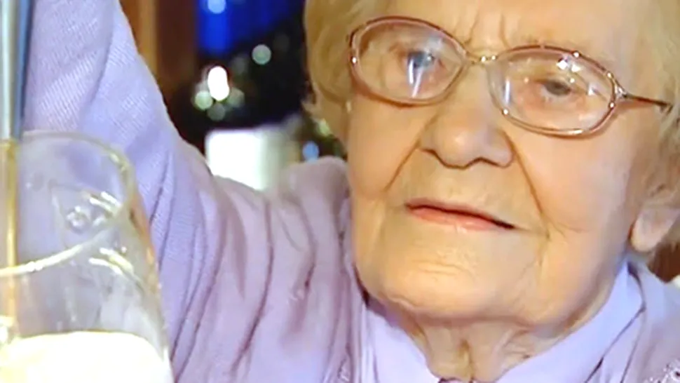 Cea mai bătrână barmaniță din lume a murit la vârsta de 101 de ani