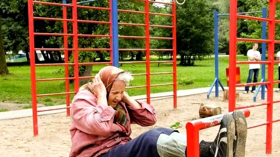 Ce condiție fizică are bunicuța asta, la 72 de ani! (Video & Poze)
