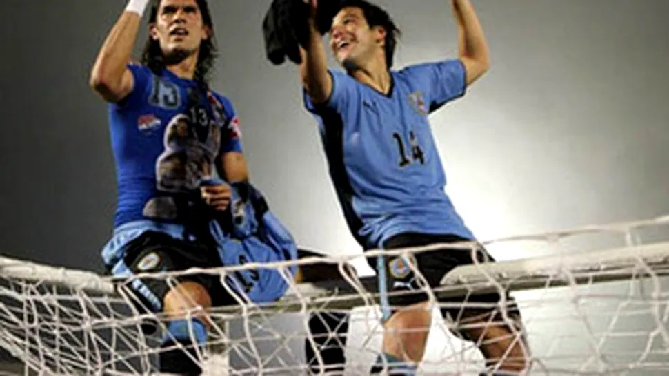 Ziaristii uruguayeni s-au batut cu fotbalistii costaricani! (VIDEO)