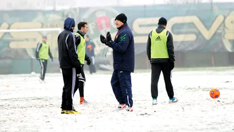 Liga I se amana pana la anul, din cauza vremii nefavorabile