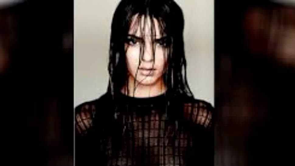 
Sora mai mică a lui Kim Kardashian, în poze NSFW la doar 18 ani!
