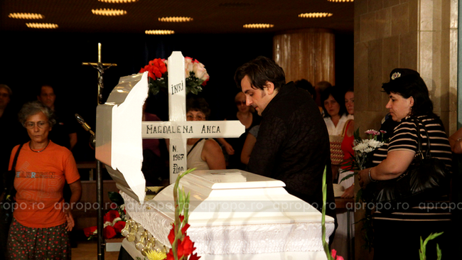 Sotul Madalinei, distrus de pierderea jumatatii sale