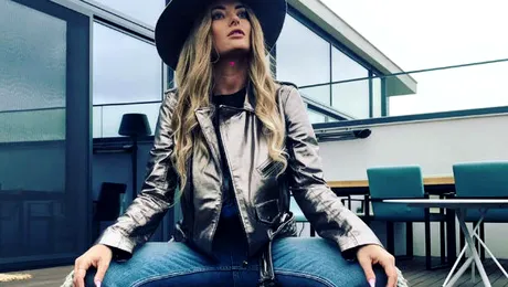 Uite piscina Deliei de pe acoperiş! Imagini din penthouse-ul de 1,4 milioane de euro