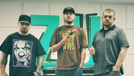 Concert în imagini! 58 dintre cei mai tari artişti ai momentului au făcut show în Piaţa Constituţiei