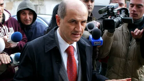 Copos a semnat actul care prevede vanzarea Rapidului