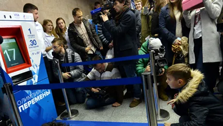 Moscova: Rușii au făcut 330.000 de genoflexiuni la metrou