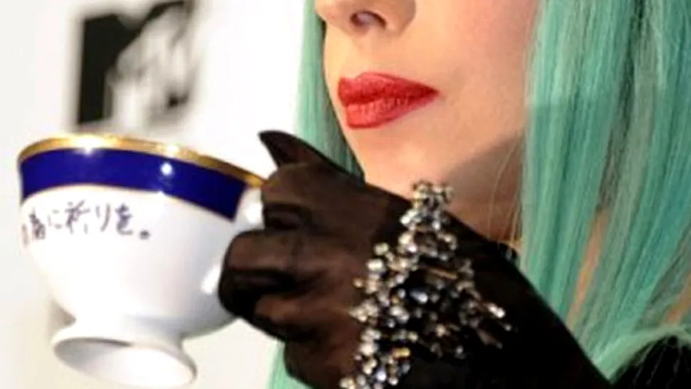 Ceașca de ceai a lui Lady Gaga, vândută pentru un preț astronomic