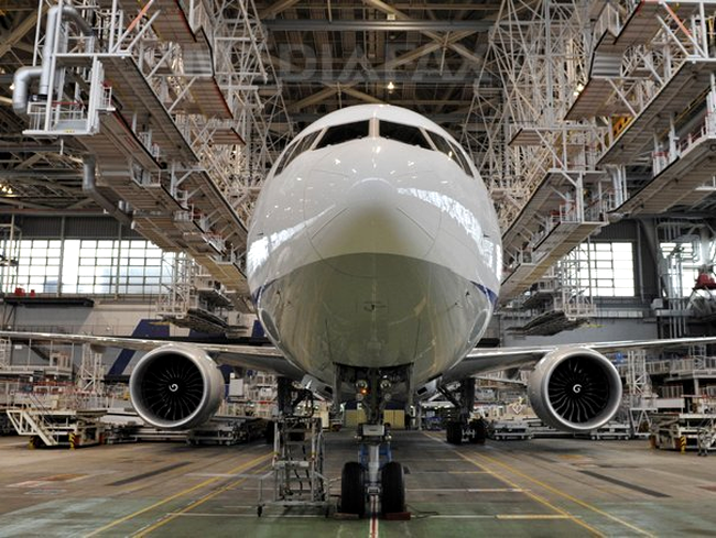 Livrarea aeronavelor va incepe in 2015