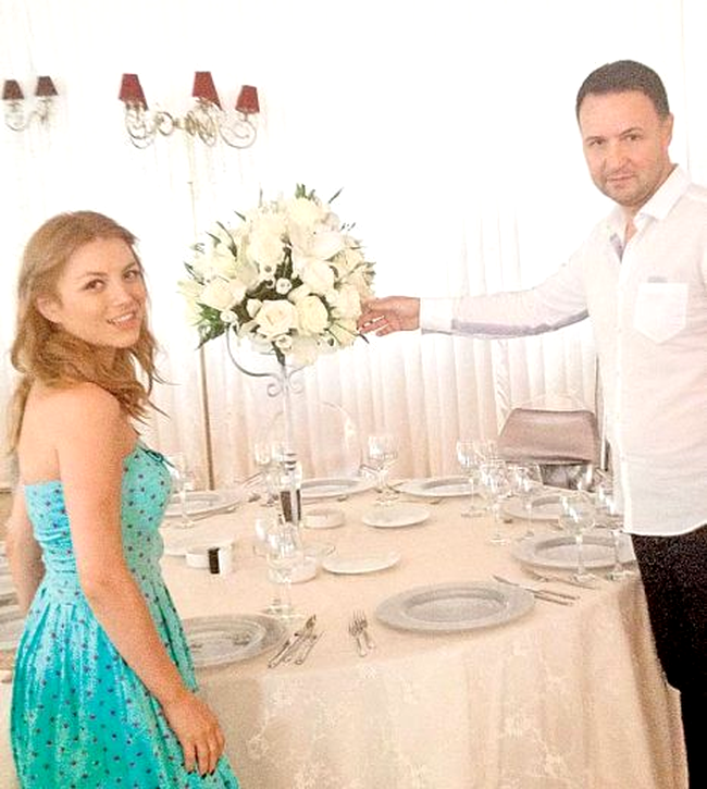 Elena Gheorghe a ales decorațiunile de interior, pe nuntă